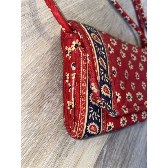Vera Bradley "Americana Red" Floral/Paisley Wallet Trifold Clutch Crossbody - Picture 4 of 11